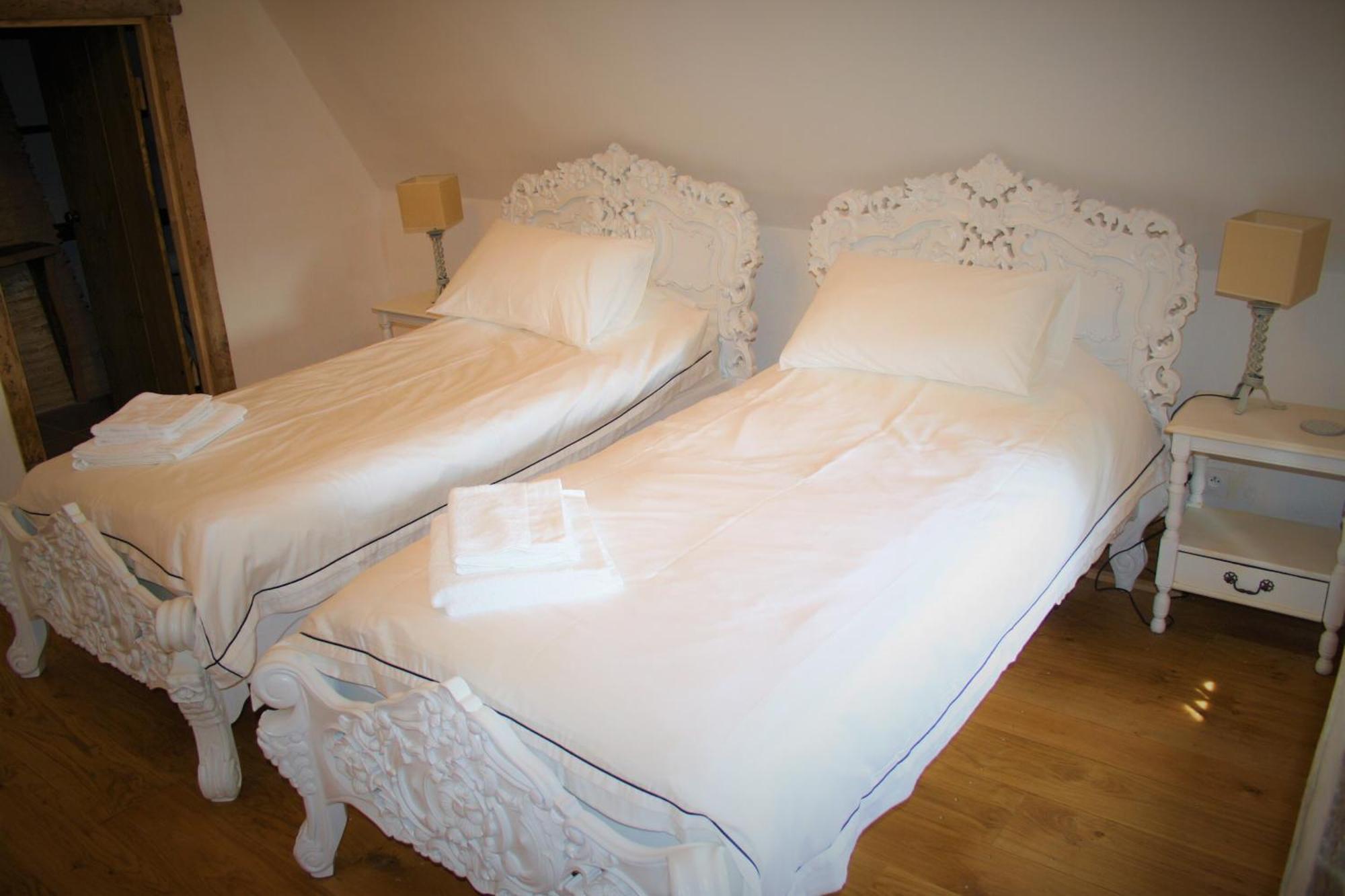 Manoir De La Basse-Cour Bed & Breakfast Asnieres-sur-Vegre Exterior photo