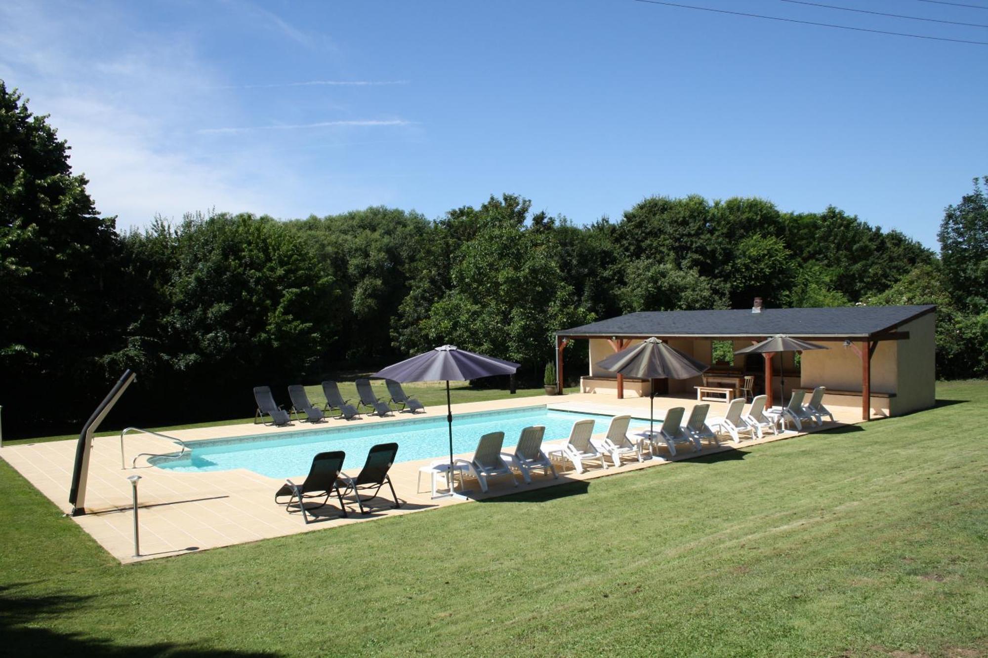 Manoir De La Basse-Cour Bed & Breakfast Asnieres-sur-Vegre Exterior photo
